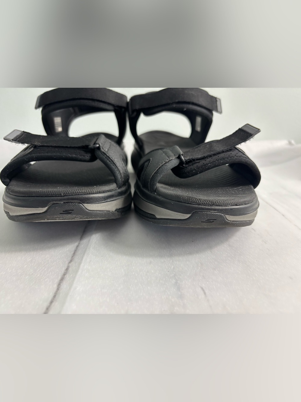 Skechers Men's Go Walk Workout Walker Hook & Loop Strap Sandals Sz 12 - Picture 4 of 11
